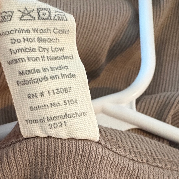 New Kate Quinn Organic Ribbed Suit - Picture 7 of 8